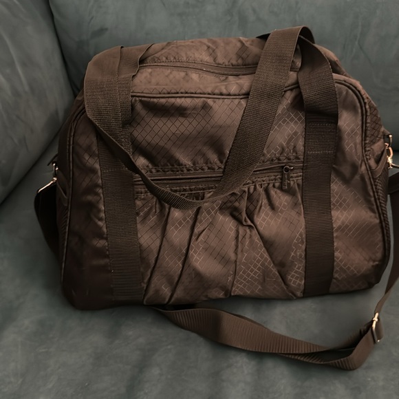 Thirty one retired All in tote duffle weekender, black, with shoulder strap NWOT - Picture 6 of 6